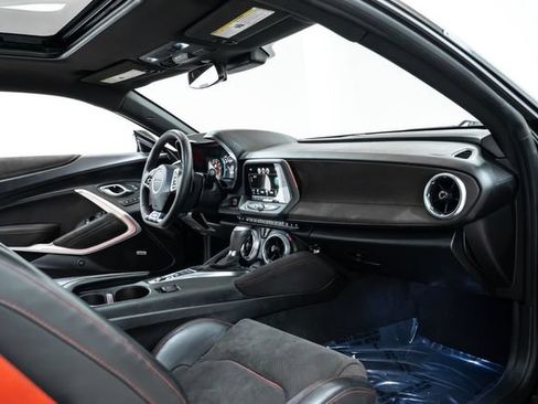 Used 2018 Chevrolet Camaro ZL1 RWD image 23