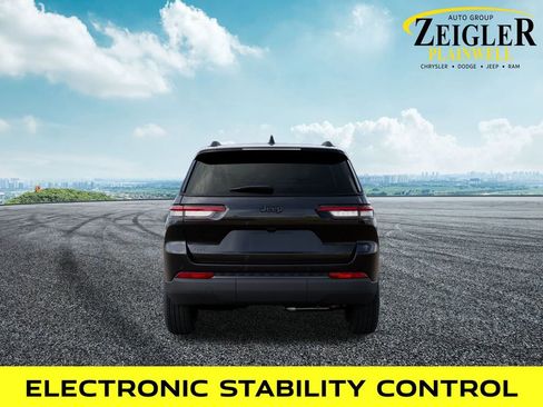 New 2025 Jeep Grand Cherokee L Altitude image 7