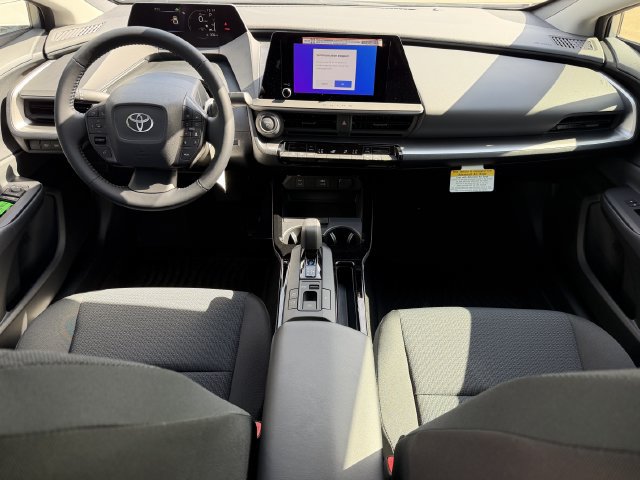 New 2027 Toyota Prius LE FWD image 9