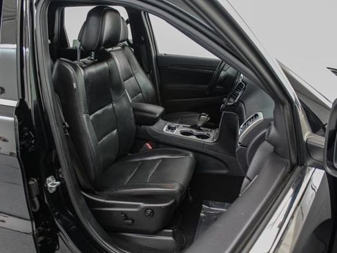 Used 2020 Jeep Grand Cherokee Limited w/ Luxury Group II AWD/4WD image 19