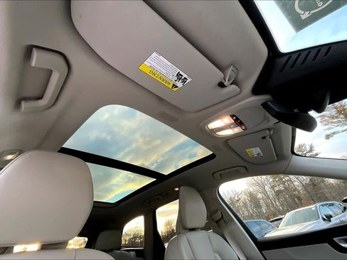 Certified 2024 Volvo XC60 B5 Core w/ Climate Package image 14