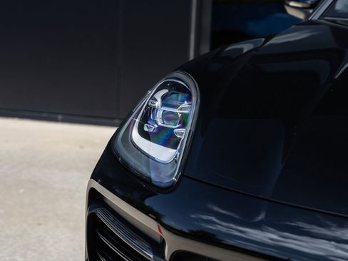 Certified 2023 Porsche Cayenne AWD/4WD image 17