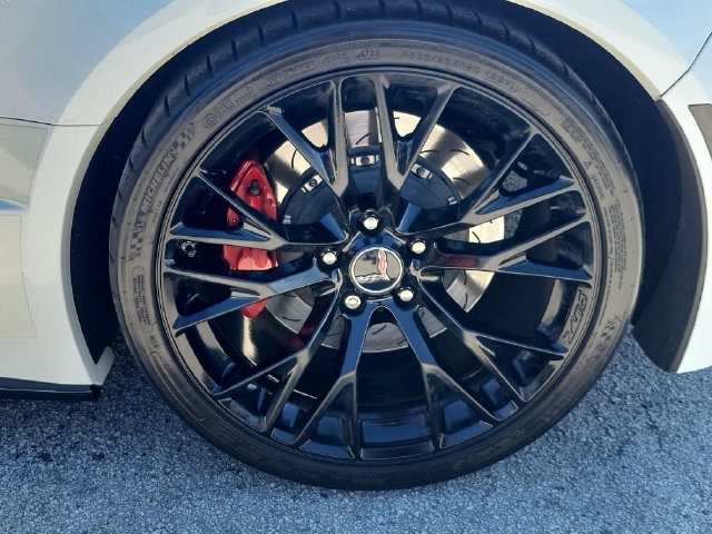 Used 2019 Chevrolet Corvette Z06 RWD image 8