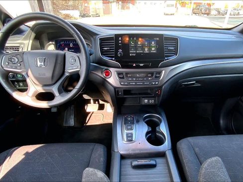Used 2022 Honda Pilot Sport image 14