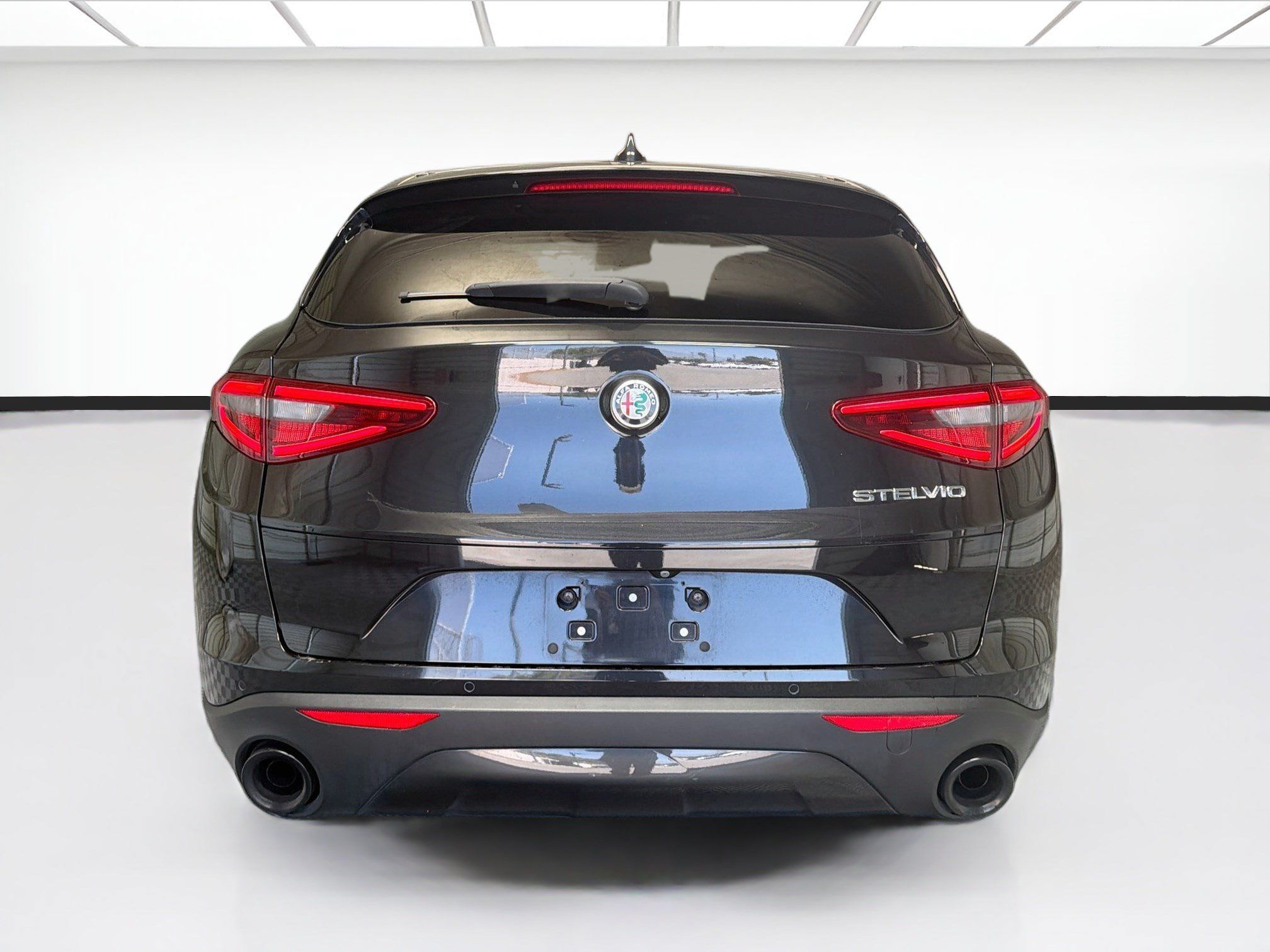 Used 2023 Alfa Romeo Stelvio Sprint RWD image 5