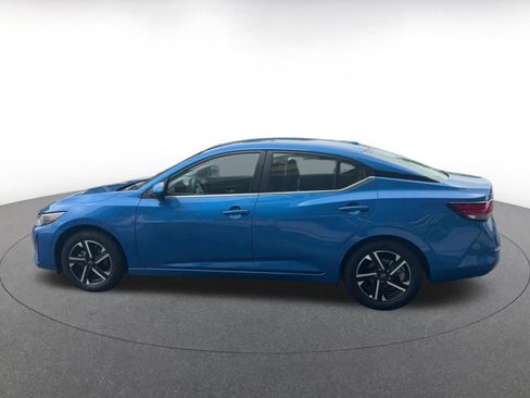 Used 2025 Nissan Sentra SV FWD image 9