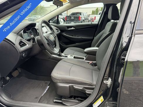 Used 2017 Chevrolet Cruze LS FWD image 14