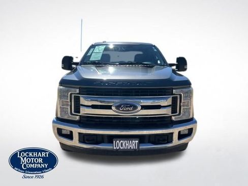 Used 2017 Ford F350 XLT image 2