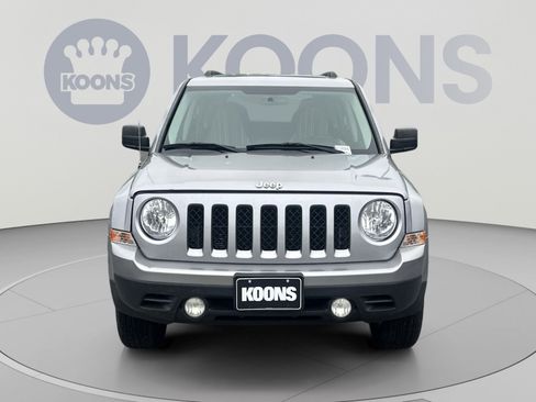Used 2014 Jeep Patriot Latitude w/ Sun/Sound Group AWD/4WD image 4