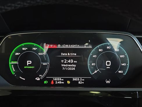 Used 2024 Audi Q8 e-tron Premium Plus w/ Premium Plus Package AWD/4WD image 22