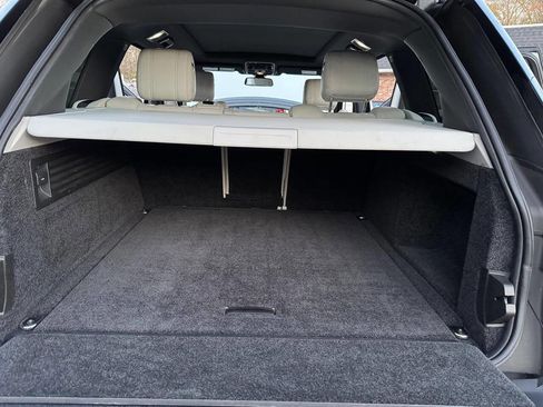 Used 2016 Land Rover Range Rover HSE image 16