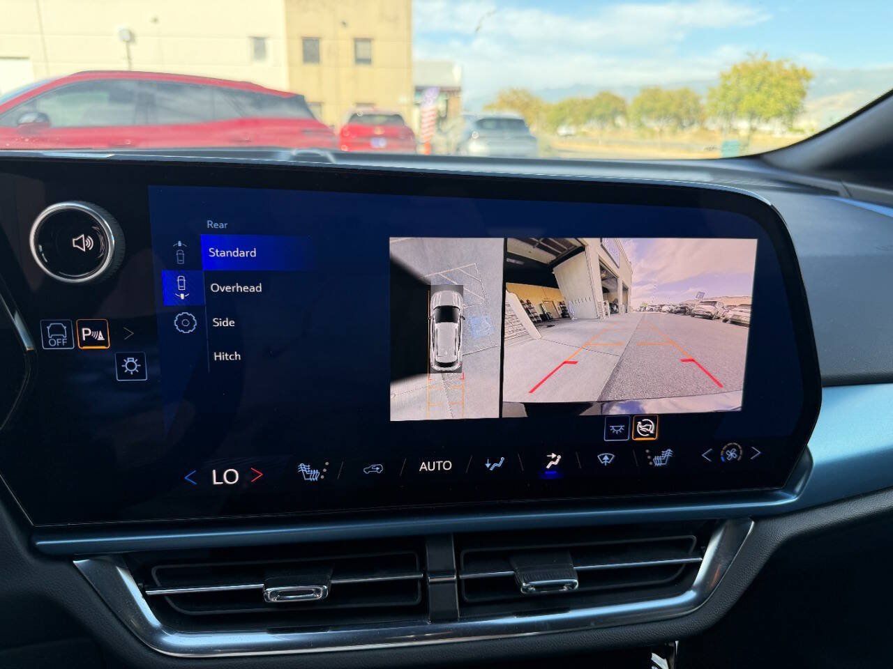 Used 2024 Chevrolet Equinox EV LT AWD/4WD image 33