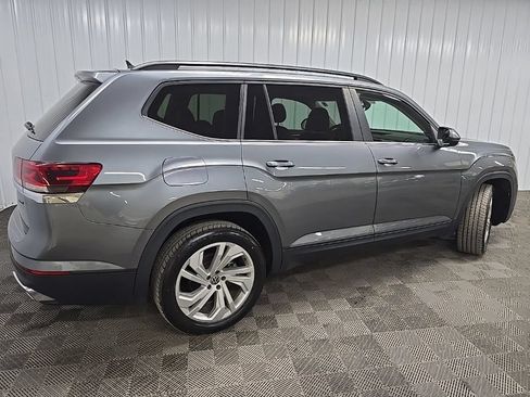 Used 2022 Volkswagen Atlas SE AWD/4WD image 3