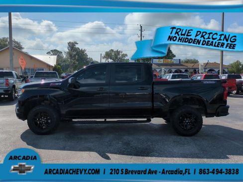 Used 2022 Chevrolet Silverado 1500 LT Trail Boss w/ LT Trail Boss Premium Package AWD/4WD image 7