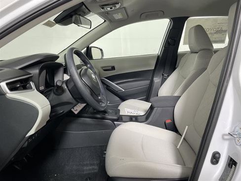 New 2026 Toyota Corolla Cross L image 9