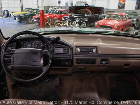 Used 1996 Ford Bronco XLT image 16