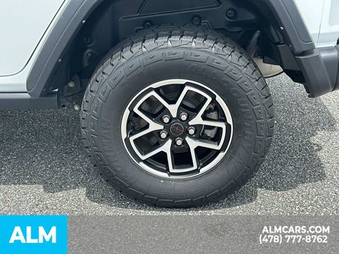 Used 2025 Jeep Wrangler Unlimited Rubicon AWD/4WD image 22