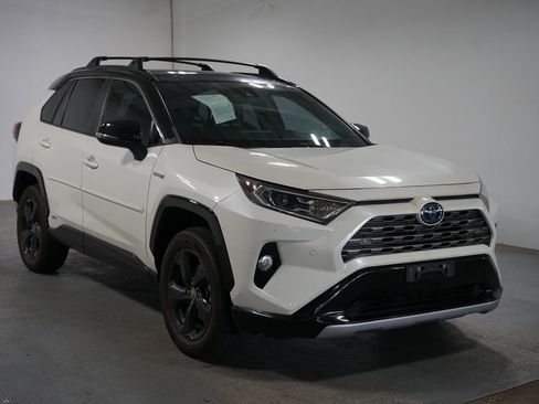 Used 2021 Toyota RAV4 XSE AWD/4WD image 3