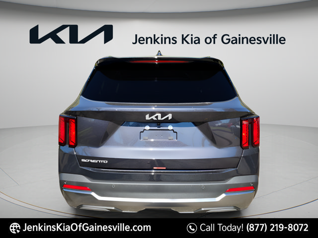 Used 2026 Kia Sorento S FWD image 4
