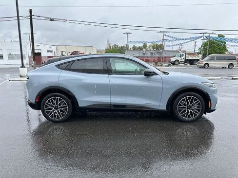 Certified 2024 Ford Mustang Mach-E Premium AWD/4WD image 8