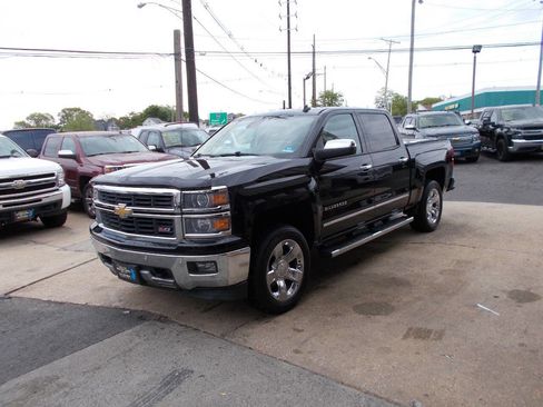 Used 2014 Chevrolet Silverado 1500 LTZ Z71 w/ LTZ Plus Package AWD/4WD image 6