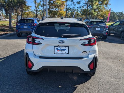 Used 2025 Subaru Crosstrek 2.0i Premium image 5