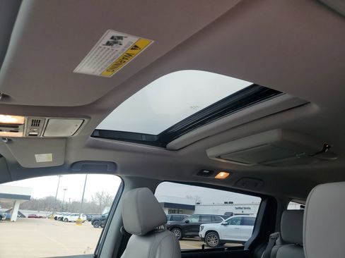 Used 2023 Honda Odyssey Touring image 27