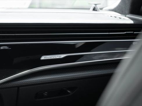 Certified 2021 Audi RS Q8 AWD/4WD image 18