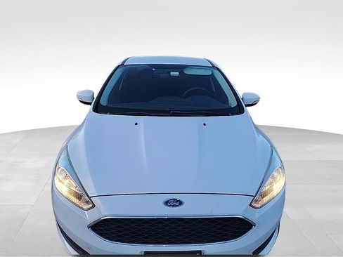 Used 2017 Ford Focus SE image 6
