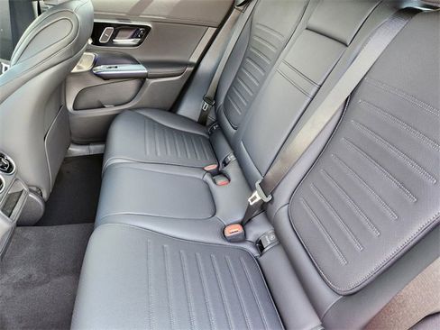 New 2025 Mercedes-Benz GLC 300 4MATIC image 12