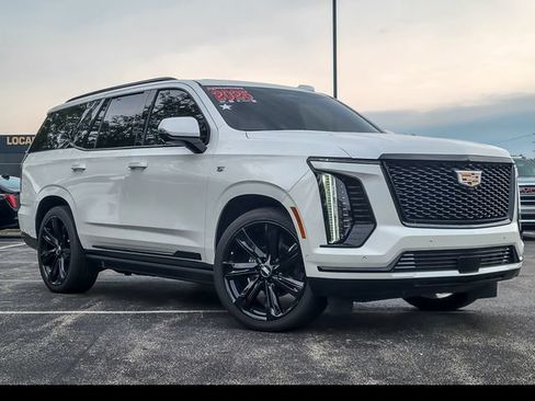 Certified 2025 Cadillac Escalade Sport Platinum w/ LPO, Floor Liner Package AWD/4WD image 2