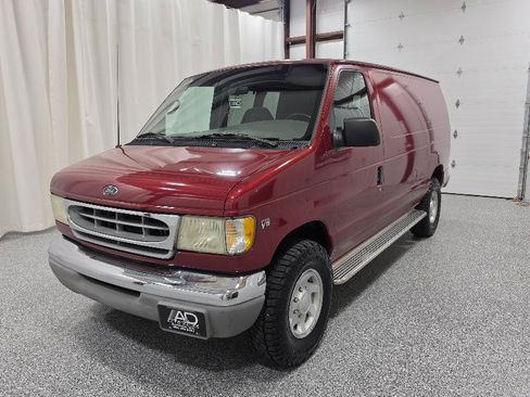 Used 2001 Ford E-350 and Econoline 350 Super Duty image 2