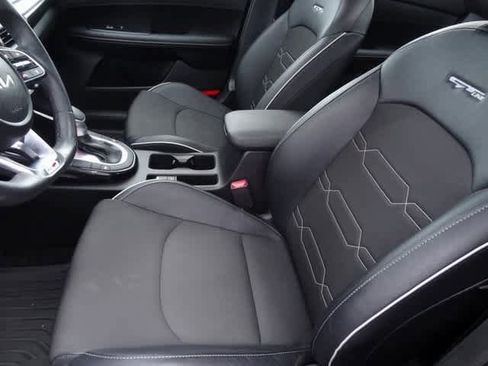 Used 2024 Kia Forte GT-Line w/ GT-Line Premium Package image 6