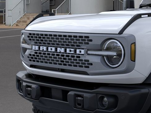 New 2026 Ford Bronco Badlands w/ Sasquatch Package AWD/4WD image 19