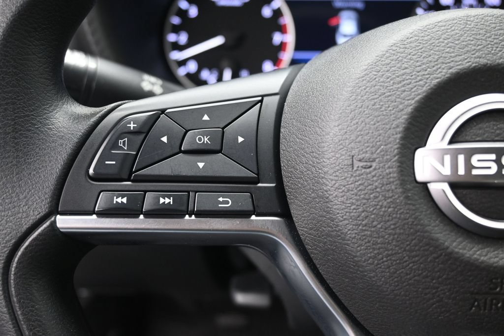 Used 2024 Nissan Sentra SV FWD image 6