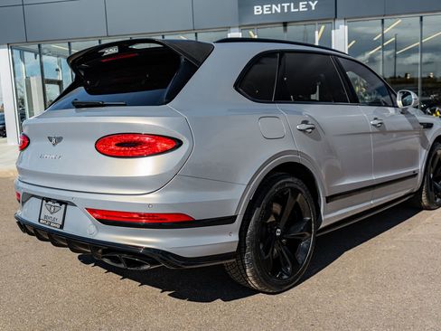 Certified 2022 Bentley Bentayga AWD/4WD image 13