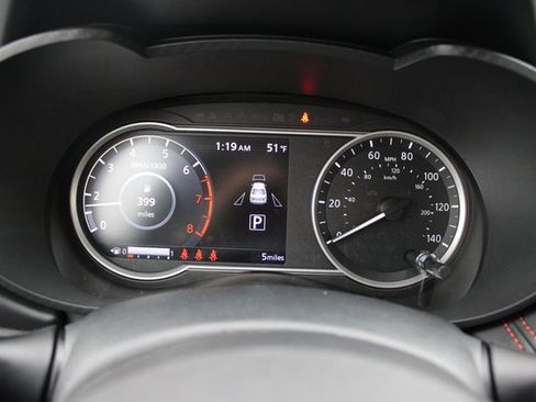 New 2025 Nissan Versa SR w/ Trunk Package image 12