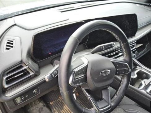 Used 2024 Chevrolet Traverse LT w/ Midnight/Sport Edition FWD image 6