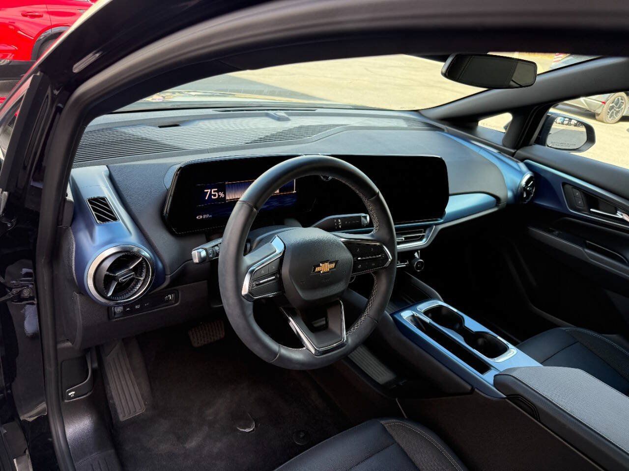Used 2024 Chevrolet Equinox EV LT AWD/4WD image 25