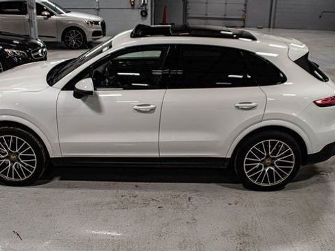 Used 2023 Porsche Cayenne S Platinum image 7