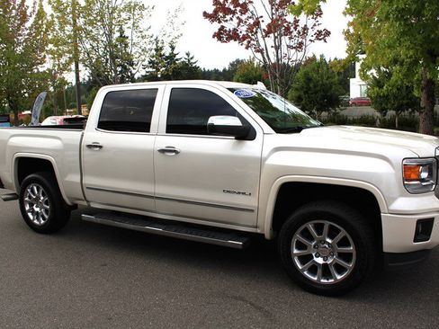 Used 2015 GMC Sierra 1500 Denali w/ Driver Alert Package image 6