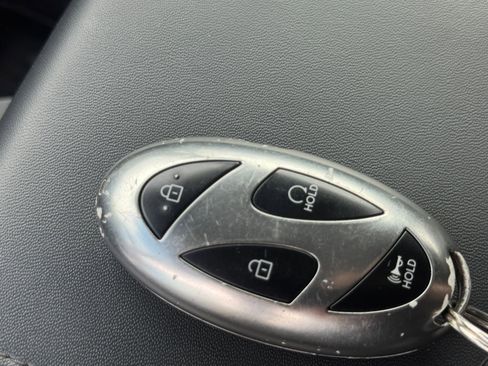 Used 2025 Hyundai Santa Fe SEL image 25