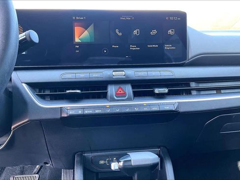 Used 2025 Kia K4 LXS image 26