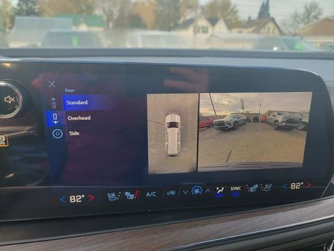 New 2026 Chevrolet Suburban High Country AWD/4WD image 35