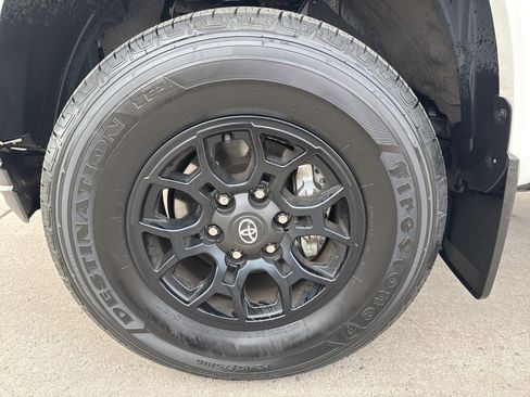 Used 2022 Toyota Tacoma 4x4 Double Cab image 9