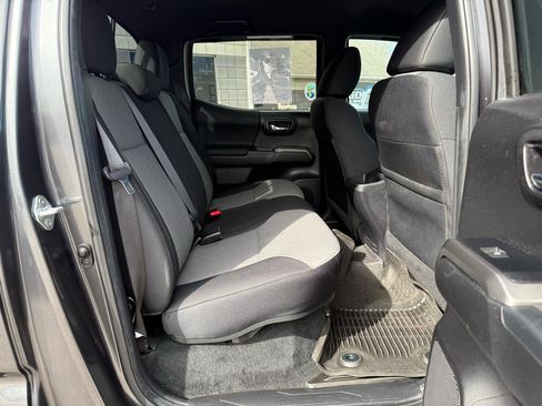 Used 2023 Toyota Tacoma TRD Sport image 13