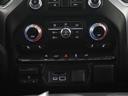 Used 2019 GMC Sierra 1500 SLT AWD/4WD image 19