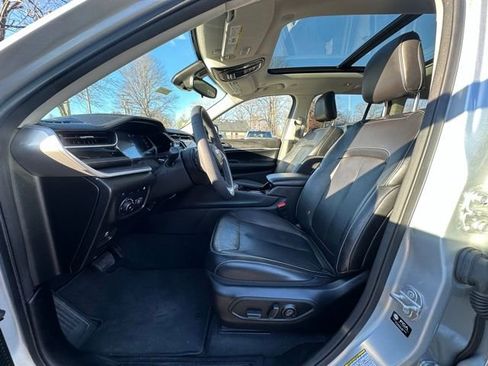 Used 2023 Jeep Grand Cherokee 4WD 4xe image 24