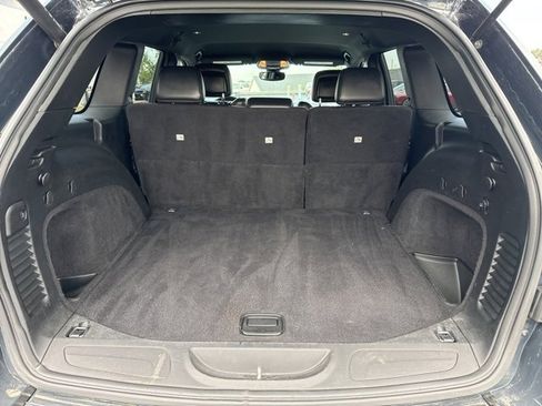 Used 2017 Jeep Grand Cherokee Altitude image 13