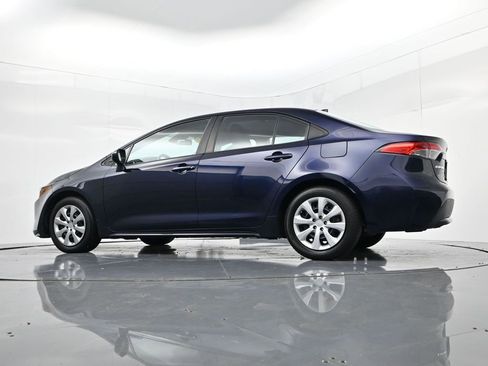 Used 2022 Toyota Corolla LE image 40